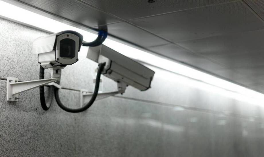 Jak dobrać system kamer do obiektu publicznego lub zakładu, gdy liczą się scenariusze zdarzeń