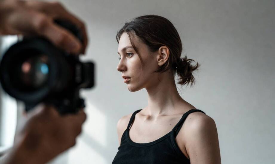 Jak neutralne zdjęcia testowe ujawniają potencjał modela przed castingiem