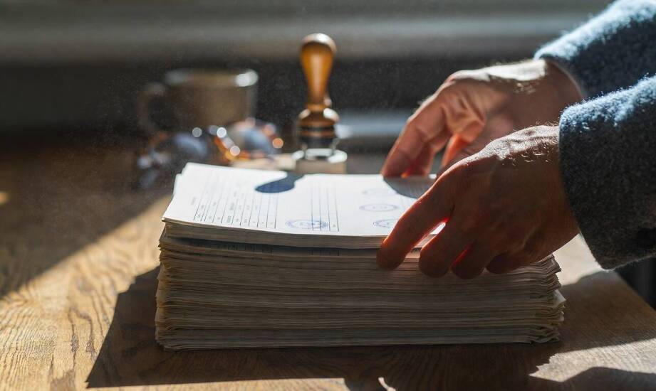 Kiedy status ubezpieczeniowy przesądza o zasiłkach rodzinnych z Niemiec i Austrii