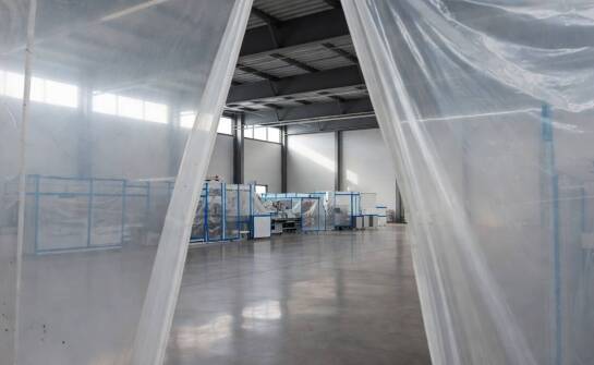 Jak przygotować halę produkcyjną do dezynfekcji i sprzątania po pracach budowlanych