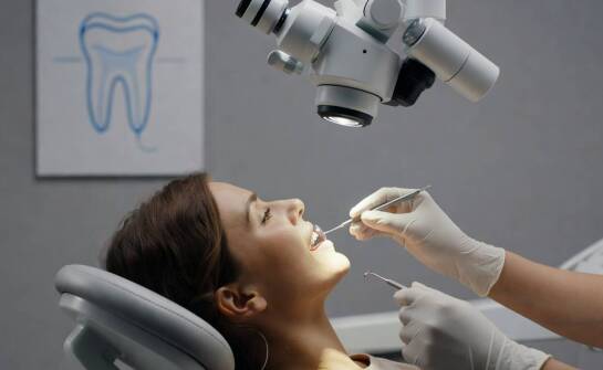 Co naprawdę dzieje się podczas endodoncji mikroskopowej i kiedy ma sens