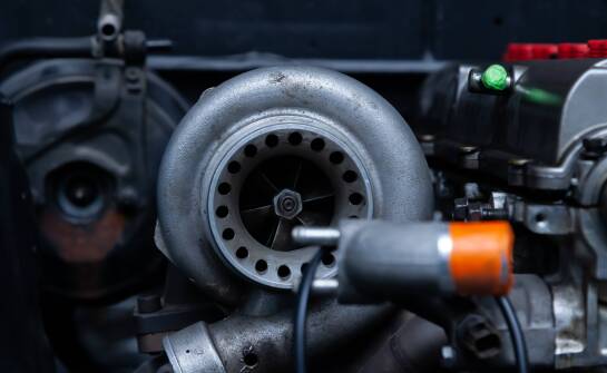 Jak przebiega regeneracja turbosprężarki: od diagnozy zużycia po testy końcowe