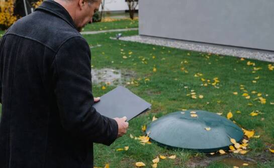 Jakie dokumenty i atesty przesądzają o przeróbce starego zbiornika na oczyszczalnię biologiczną