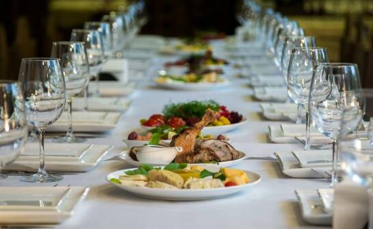 Dlaczego restauracja w Głogowie Małopolskim to najlepszy wybór na chrzciny i komunie?