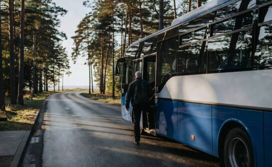 Jak dopasować regionalne autobusy z Darłowa do pracy, szkoły i wyjazdów nad morze
