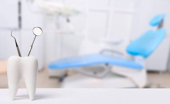 Jak prywatna opieka stomatologiczna w Gnieźnie organizuje leczenie dzieci i dorosłych
