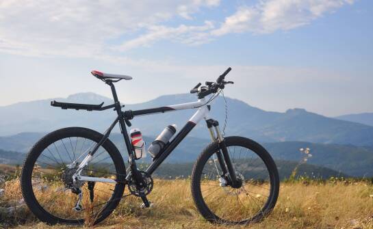 Gravel junior między miejskim a MTB — dla jakich tras i stylu jazdy jest przeznaczony