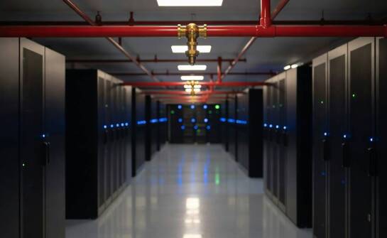 Jak dobrać gazowe zabezpieczenie pomieszczeń z elektroniką bez ryzyka uszkodzeń