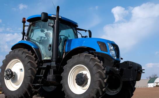 Od siewu po zbiory — jak poszczególne kategorie sprzętu współpracują w pełnym rocznym cyklu agrotechnicznym gospodarstwa
