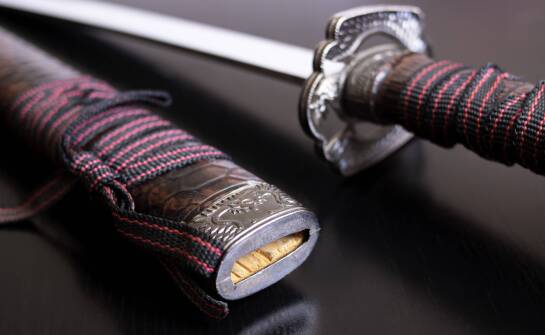 Katana, wakizashi i tanto — jak konstrukcja zdradza funkcję samurajskiego oręża