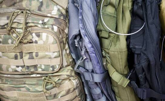 Dlaczego odzież taktyczna i plecak bushcraftowy muszą działać jako jeden system