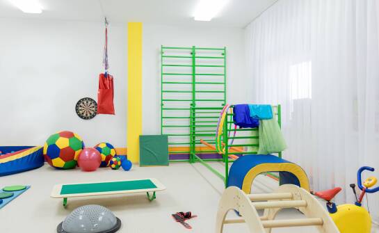 Kiedy wsparcie sensoryczne pomaga utrzymać uwagę dziecka podczas zajęć pedagogicznych i logopedycznych