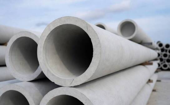 Jak wirowanie betonu zmienia przekrój żerdzi i ich zachowanie w energetyce