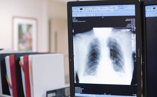 Znaczenie kliniczne wniosków z badania obrazowego dla decyzji terapeutycznych lekarza kierującego
