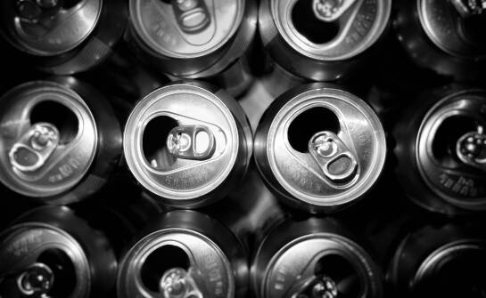 Dlaczego aluminiowe puszki mają różną wartość i jak przygotować je do oddania