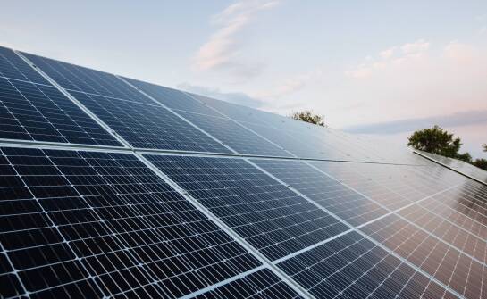 Magazyn energii przy fotowoltaice — od profilu zużycia po zasady dofinansowania