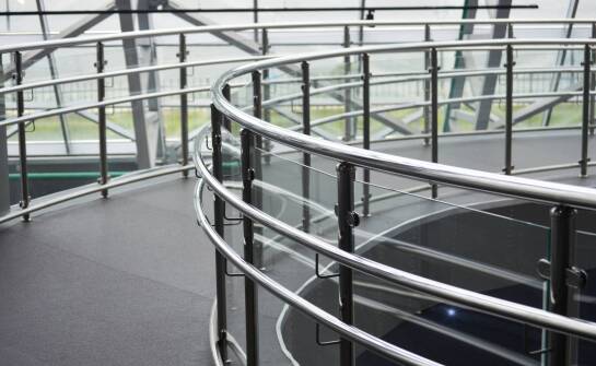 Jak przygotować specyfikację balustrady ze stali nierdzewnej, by uniknąć poprawek po pomiarze