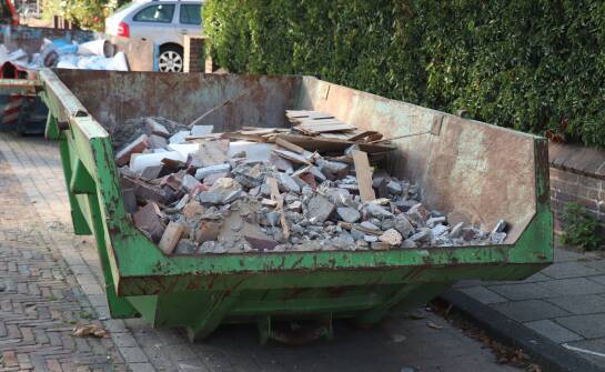 Jak dobrać kontener do rodzaju odpadów i warunków odbioru w Dębicy