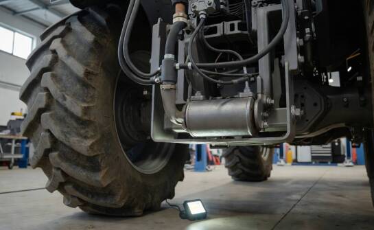 Mechanizm sprężynowy w układzie hamulcowym ciągnika — zasada działania i objawy krytycznego zużycia na postoju