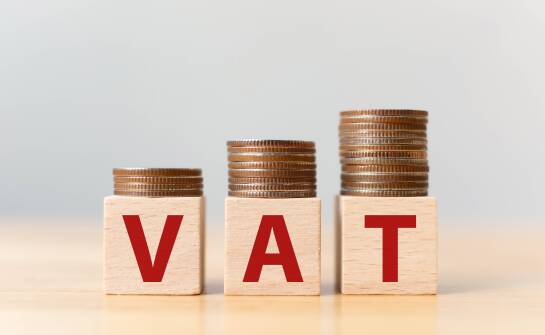 Gdy ryczałtowiec rozlicza także VAT — jak rozdzielić dwa systemy rozliczeń