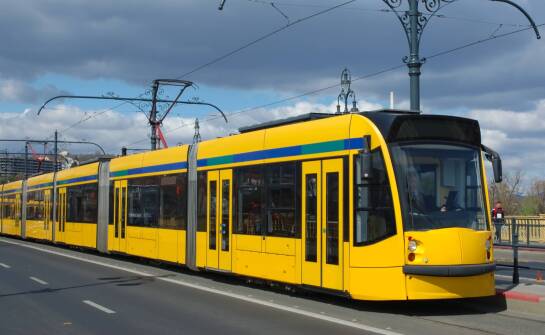 Dlaczego dedykowane parametry komponentów ciernych decydują o żywotności wózków tramwajowych w łukach