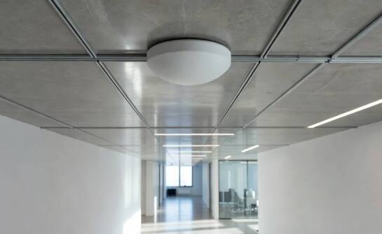 Architektura instalacji indoor — jak sprzęt dystrybuuje sygnał komórkowy wewnątrz wielkopowierzchniowych obiektów