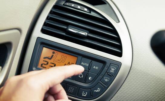 Co dzieje się podczas przeglądu klimatyzacji auta i po co są kolejne etapy