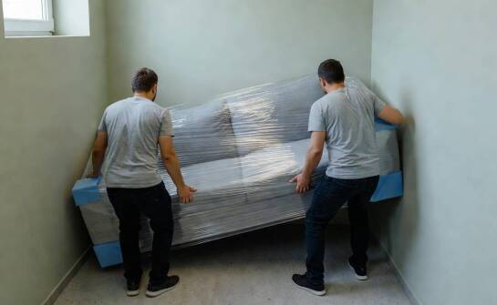 Gdy meble nie mieszczą się w windzie — specyfika przeprowadzki mieszkania na Ursynowie