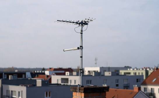 Filtr 5G/LTE w antenie telewizyjnej — kiedy pomaga, a kiedy nie