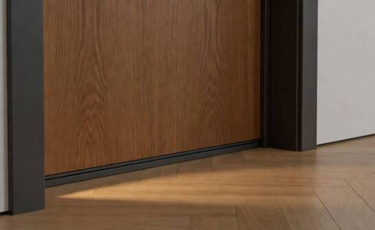 Wie Material und Türkonstruktion für mehr Ruhe und Wärmekomfort in der Wohnung sorgen
