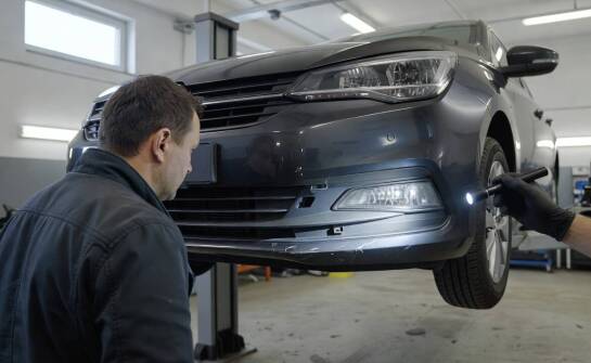 Jak przygotować auto i dokumenty przed pierwszymi oględzinami po stłuczce