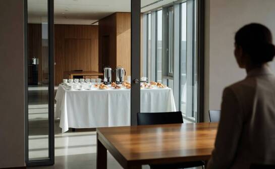 Jak catering i przerwy wpływają na tempo całodniowego szkolenia w centrum Warszawy