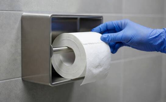 Co zmienia długość nawoju i liczba warstw papieru w sanitariatach o dużym ruchu