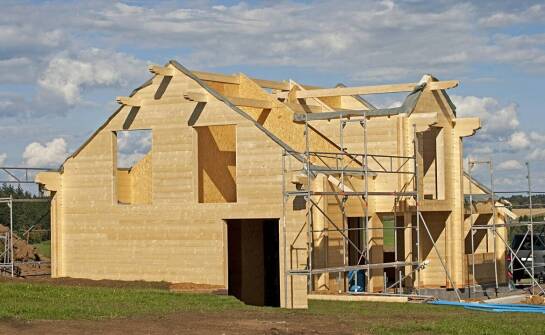 Warum benötigt ein fertiges Holzhaus eine formelle Bauabnahme?