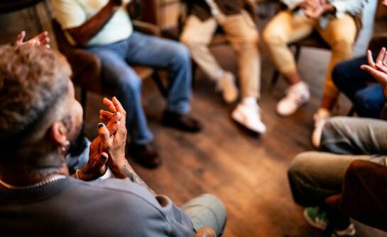 Jak domy opieki w Lublinie organizują zajęcia stymulujące pamięć i koncentrację?