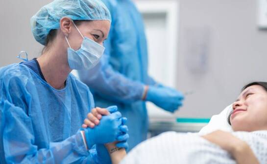 Całodobowa hospitalizacja - jakie korzyści niesie dla pacjenta po zabiegu chirurgicznym?