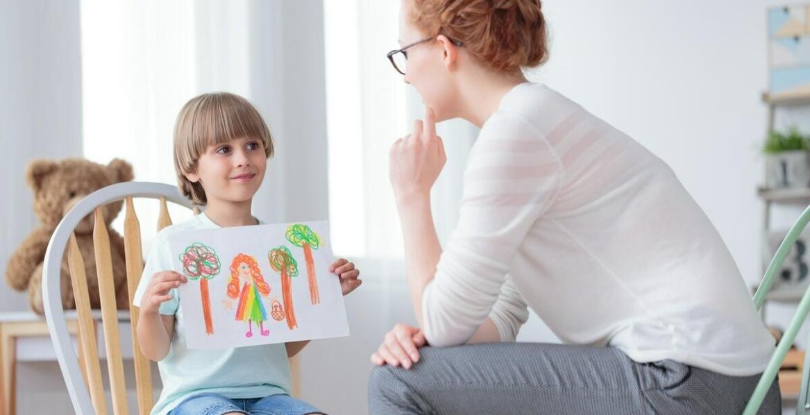 Jak zajęcia z logopedii w przedszkolu na Mokotowie wspierają rozwój mowy dzieci?