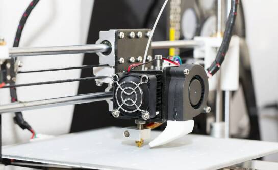 Jak drukowanie 3D w metalu wspiera procesy badawczo-rozwojowe?