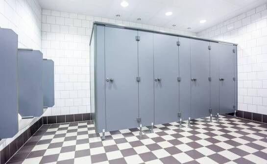 Jak automatyczne toalety miejskie mogą zmieniać architekturę miejską?