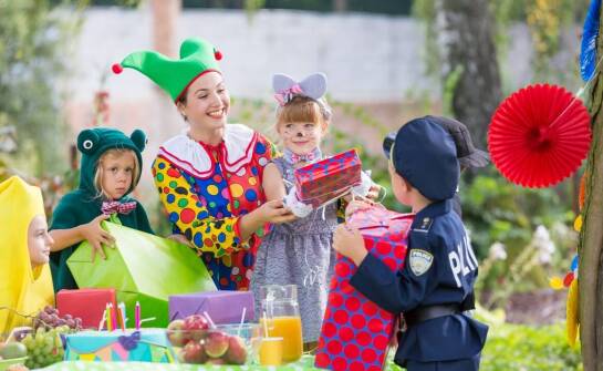Kreatywne animacje podczas urodzin – co proponują parki rozrywki?
