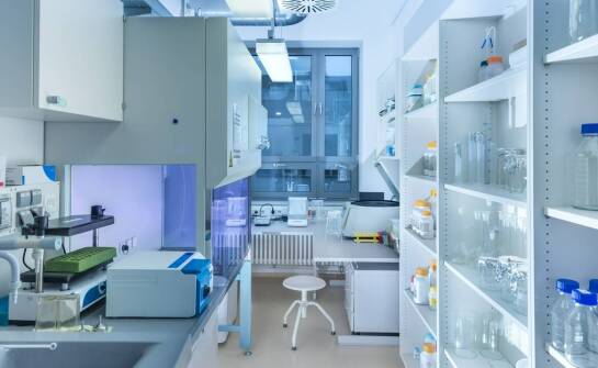 Innowacyjne zastosowania suchego lodu w laboratoratoriach