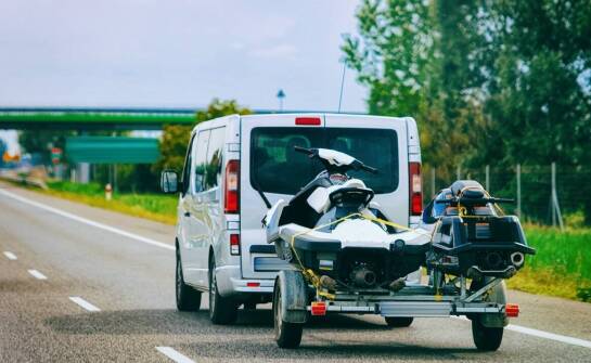 Transport motocykli i skuterów lawetą w Siemianowicach – co warto wiedzieć?