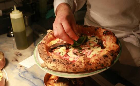 Jak zostać pizzaiolo: jakie wyzwania czekają na początkujących w tej profesji?