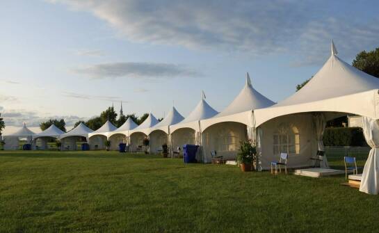 Namiot Dome – idealne rozwiązanie na konferencje i targi biznesowe