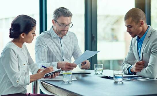 Jakie technologie ułatwiają prowadzenie księgi udziałów w dużych korporacjach?
