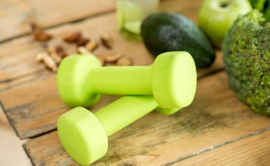 Jak akcesoria fitness mogą urozmaicić Twój trening w domowej siłowni?