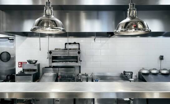 Meble do gastronomii – na co zwrócić uwagę przy zakupie dla nowo otwieranej restauracji?