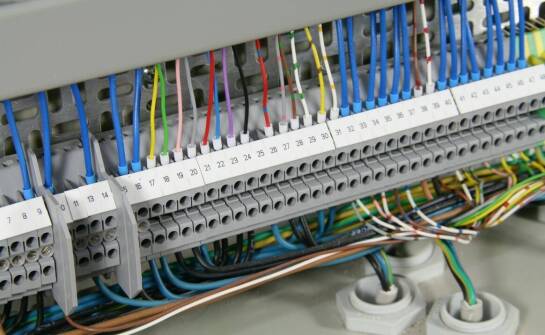 Krok po kroku - instalacja elastycznych szyn prądowych