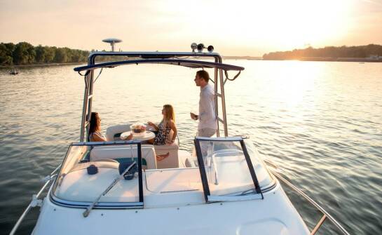 Jak przygotować się do rejsu jachtem elektrycznym z GreenYacht?