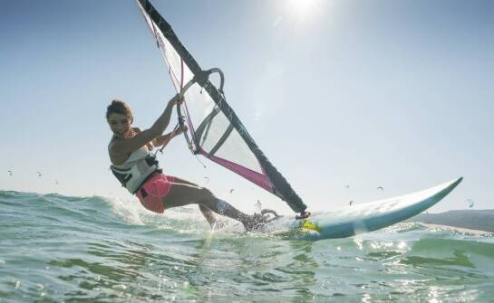 Rola certyfikacji w zapewnieniu jakości kursów kitesurfingowych